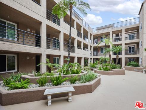 1200  Pacific Coast  305  Highway, Huntington Beach, CA