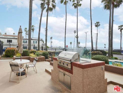 1200  Pacific Coast  305  Highway, Huntington Beach, CA