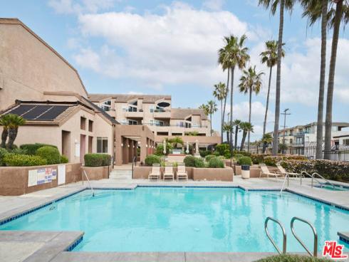 1200  Pacific Coast  305  Highway, Huntington Beach, CA