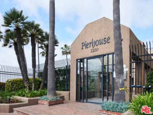 1200  Pacific Coast  305  Highway, Huntington Beach, CA