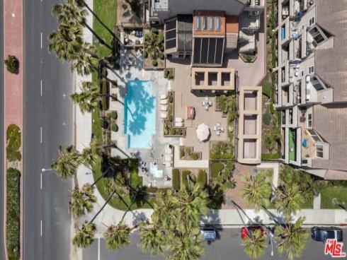 1200  Pacific Coast  305  Highway, Huntington Beach, CA