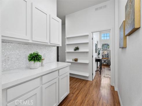 80  Huntington  402 , Huntington Beach, CA