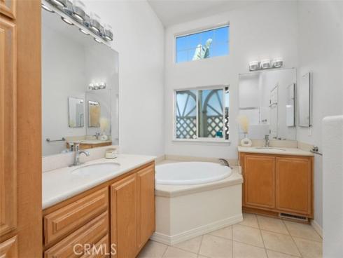 80  Huntington  402 , Huntington Beach, CA