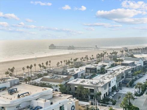 80  Huntington  402 , Huntington Beach, CA