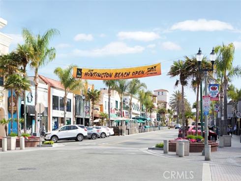 80  Huntington  402 , Huntington Beach, CA