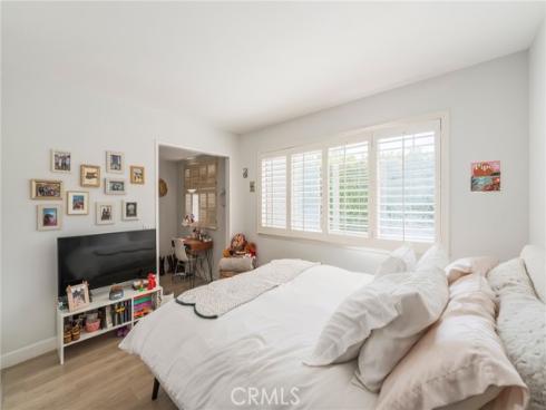 9512  Hightide  , Huntington Beach, CA