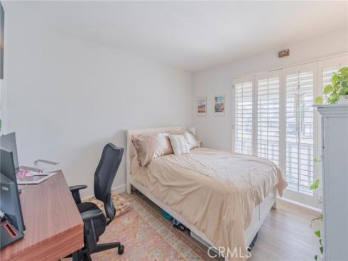 9512  Hightide  , Huntington Beach, CA