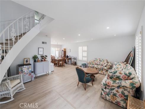 9512  Hightide  , Huntington Beach, CA