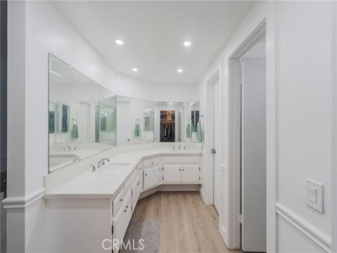 9512  Hightide  , Huntington Beach, CA