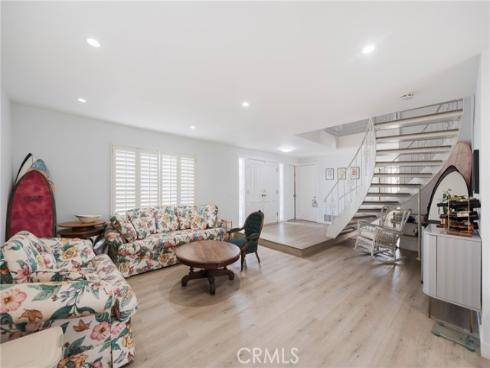 9512  Hightide  , Huntington Beach, CA