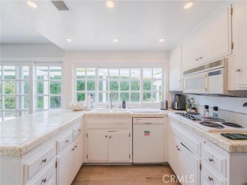 9512  Hightide  , Huntington Beach, CA