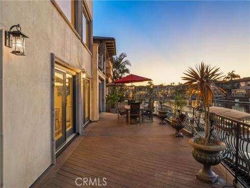 3311  Bounty   Circle, Huntington Beach, CA
