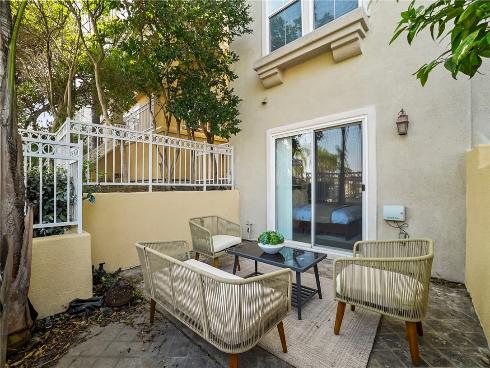 7831  Daisy   Circle, Huntington Beach, CA