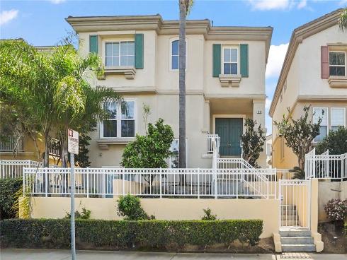 7831  Daisy   Circle, Huntington Beach, CA