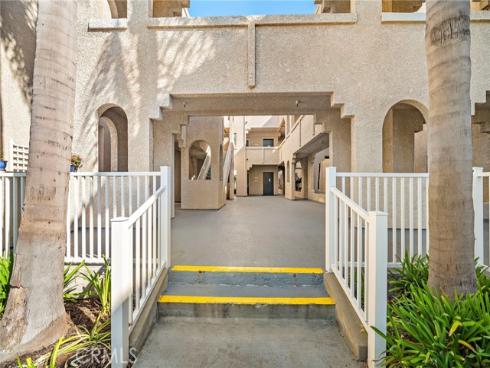 4581  Warner  202  Avenue, Huntington Beach, CA