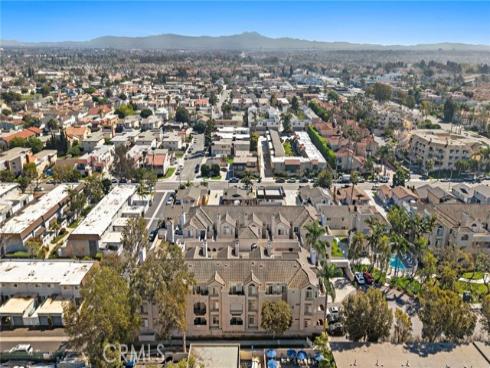 4581  Warner  202  Avenue, Huntington Beach, CA