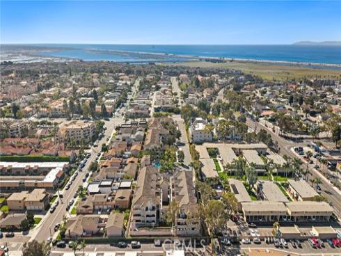 4581  Warner  202  Avenue, Huntington Beach, CA