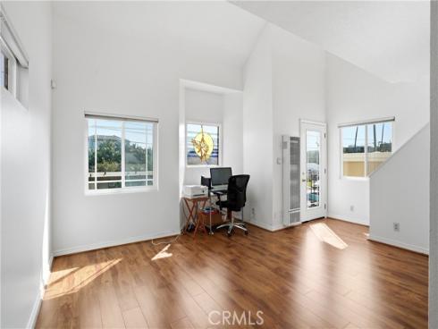 121  Alabama  , Huntington Beach, CA