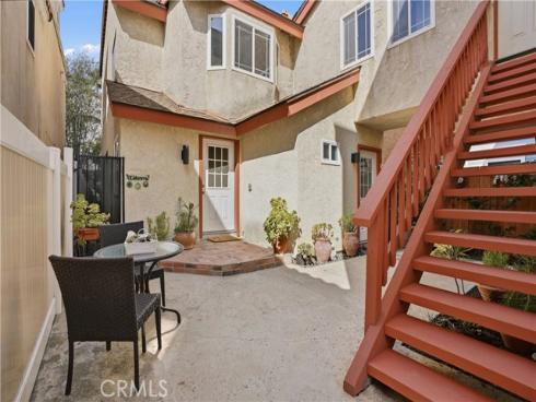 121  Alabama  , Huntington Beach, CA