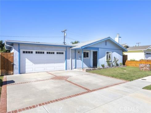 19111  Carp   Circle, Huntington Beach, CA