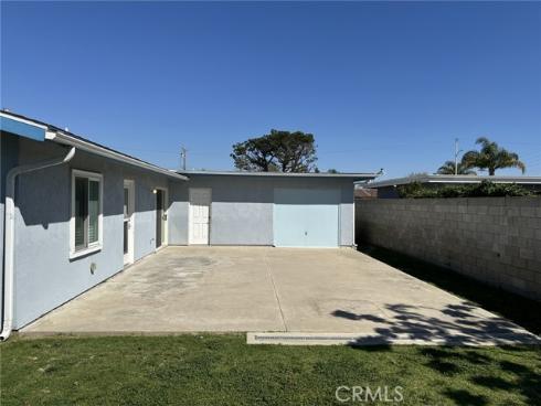 19111  Carp   Circle, Huntington Beach, CA