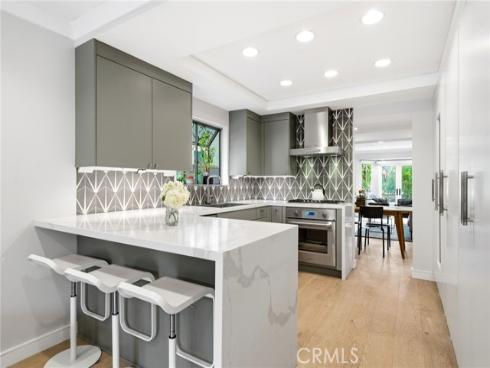 220 Detroit Avenue, Huntington Beach, CA