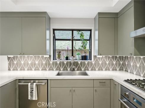 220 Detroit Avenue, Huntington Beach, CA