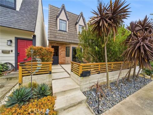 220 Detroit Avenue, Huntington Beach, CA