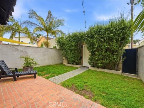 220 Detroit Avenue, Huntington Beach, CA