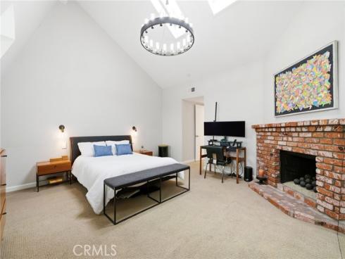 220 Detroit Avenue, Huntington Beach, CA