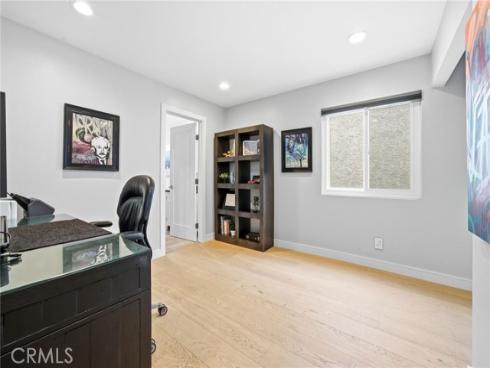 220 Detroit Avenue, Huntington Beach, CA