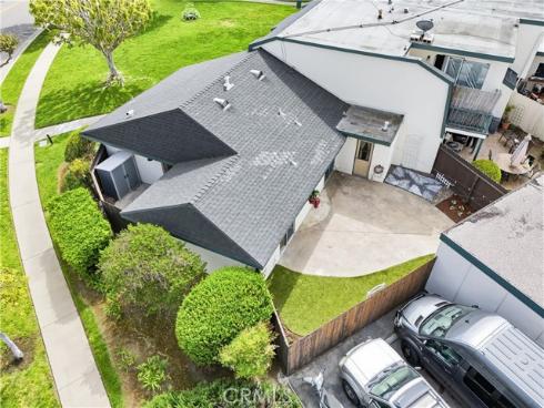 20230  Peach Lane  , Huntington Beach, CA