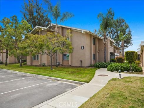 8877  Lauderdale  213G  Court, Huntington Beach, CA