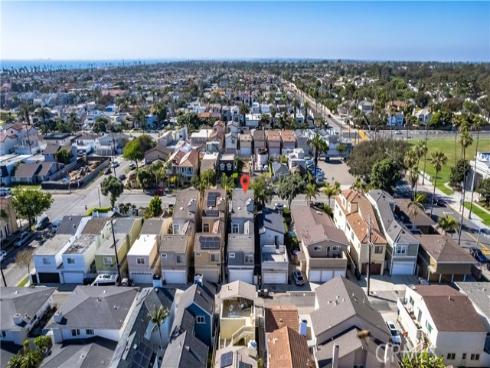 614  16th   Street, Huntington Beach, CA