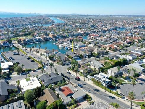 16861  Edgewater  , Huntington Beach, CA