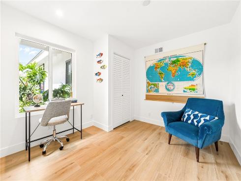 20692  Kelvin  , Huntington Beach, CA