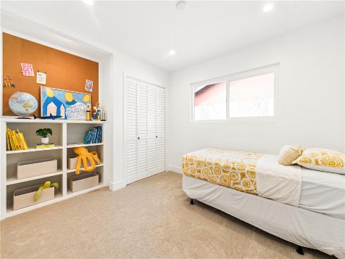 20692  Kelvin  , Huntington Beach, CA