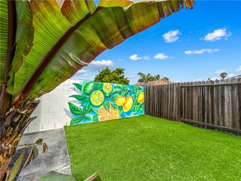 20692  Kelvin  , Huntington Beach, CA