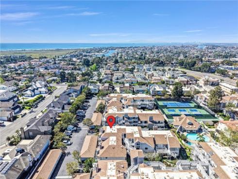 4682  Warner  C304  Avenue, Huntington Beach, CA