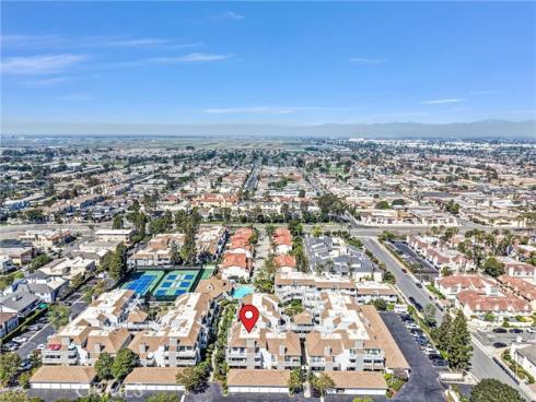 4682  Warner  C304  Avenue, Huntington Beach, CA