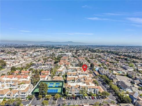 4682  Warner  C304  Avenue, Huntington Beach, CA
