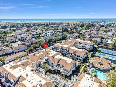 4682  Warner  C304  Avenue, Huntington Beach, CA