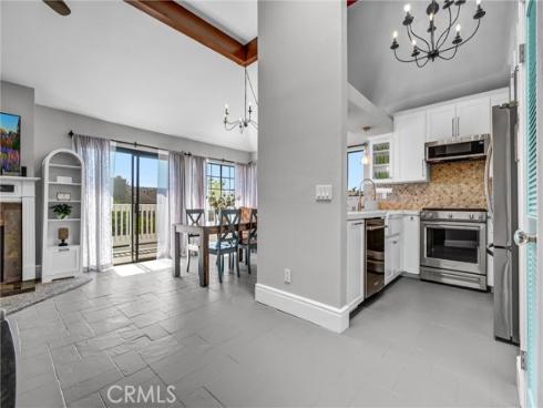 4682  Warner  C304  Avenue, Huntington Beach, CA