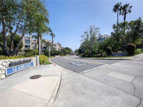 20301  Bluffside Circle  315 , Huntington Beach, CA