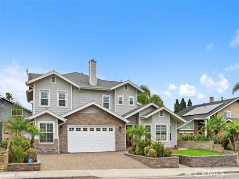 18452  Carnaby  , Huntington Beach, CA