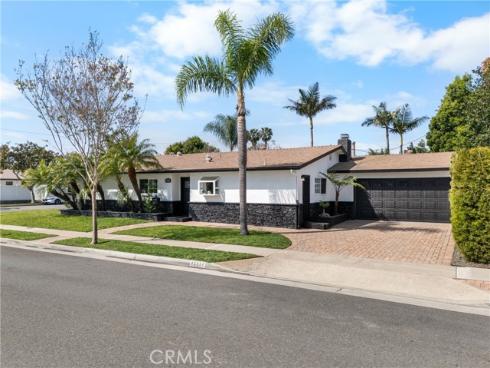 16551  Lucia   Lane, Huntington Beach, CA