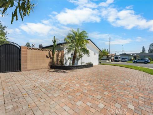 16551  Lucia   Lane, Huntington Beach, CA