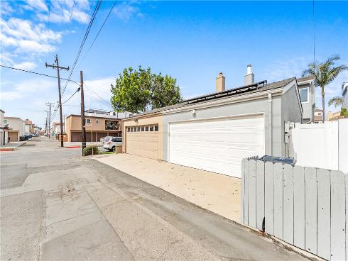 504  20th  , Huntington Beach, CA