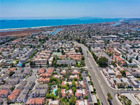 4862  Tiara  , Huntington Beach, CA