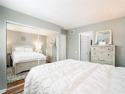 4862  Tiara  , Huntington Beach, CA